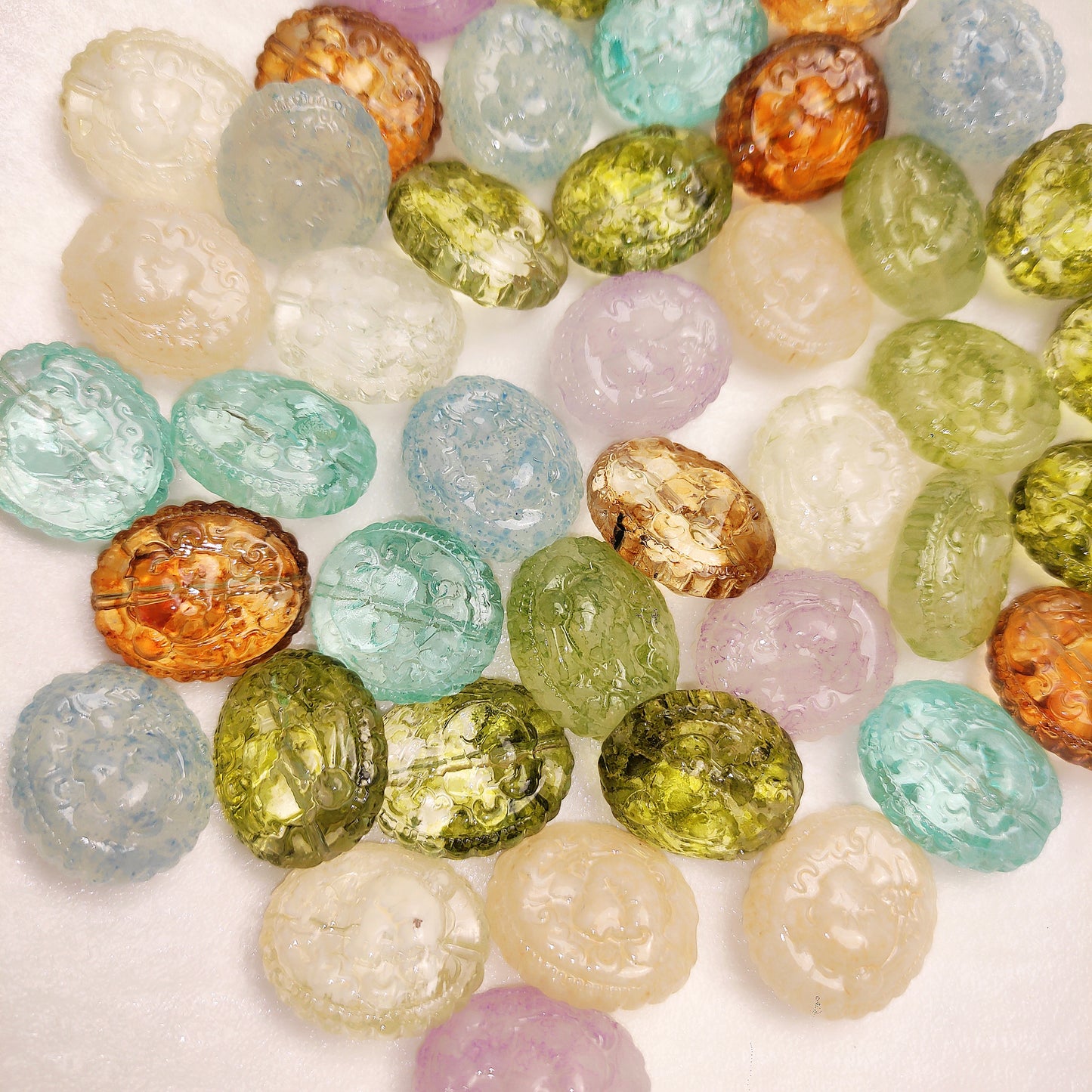 [003] Carved Glass Flower Mix