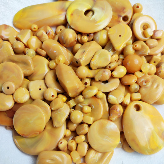 [015] Creamy Amber