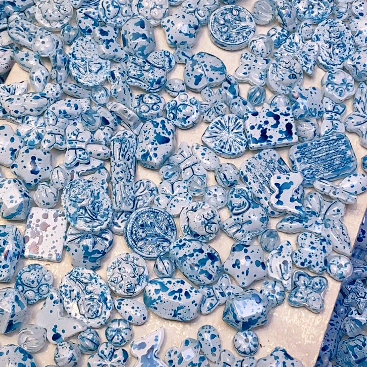 [104] Glass Porcelain Dew