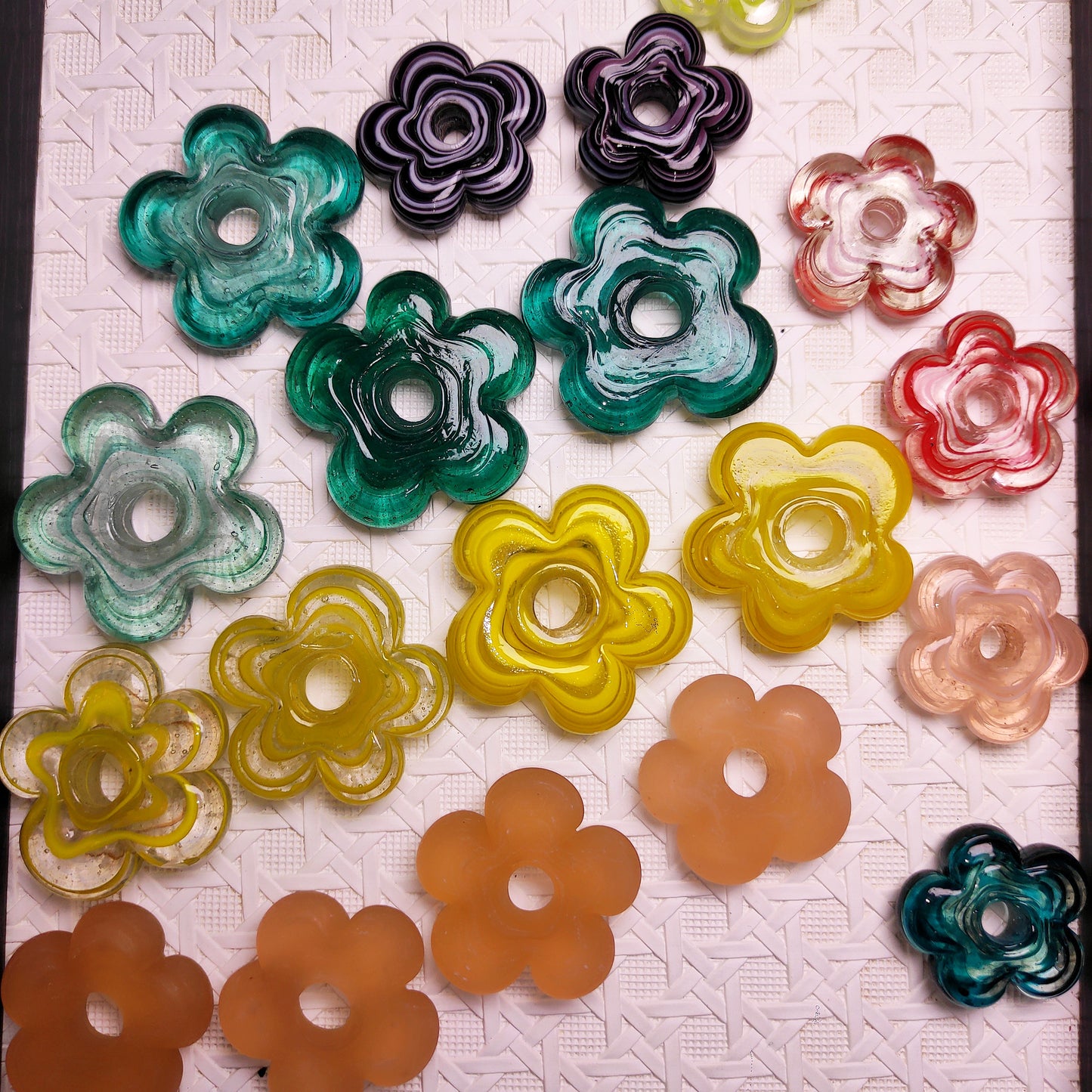 [180] Lampwork Swirl Layered Flower