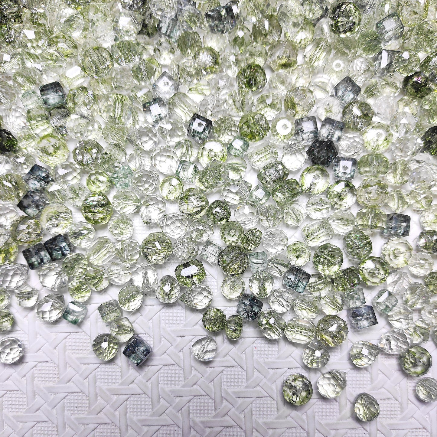 [205] Crystal Lume Green