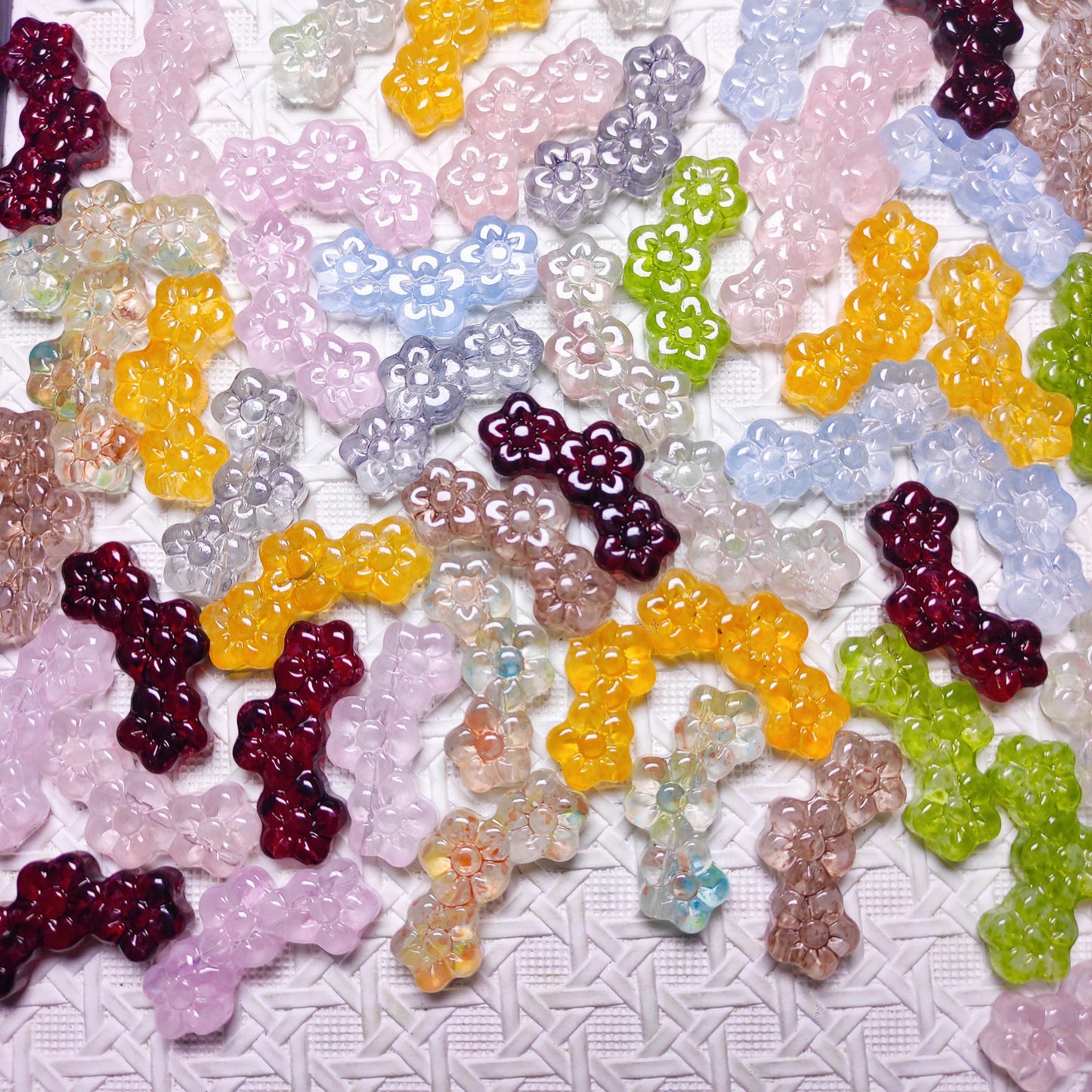 [242] Glass Triple Linked Flower Mix