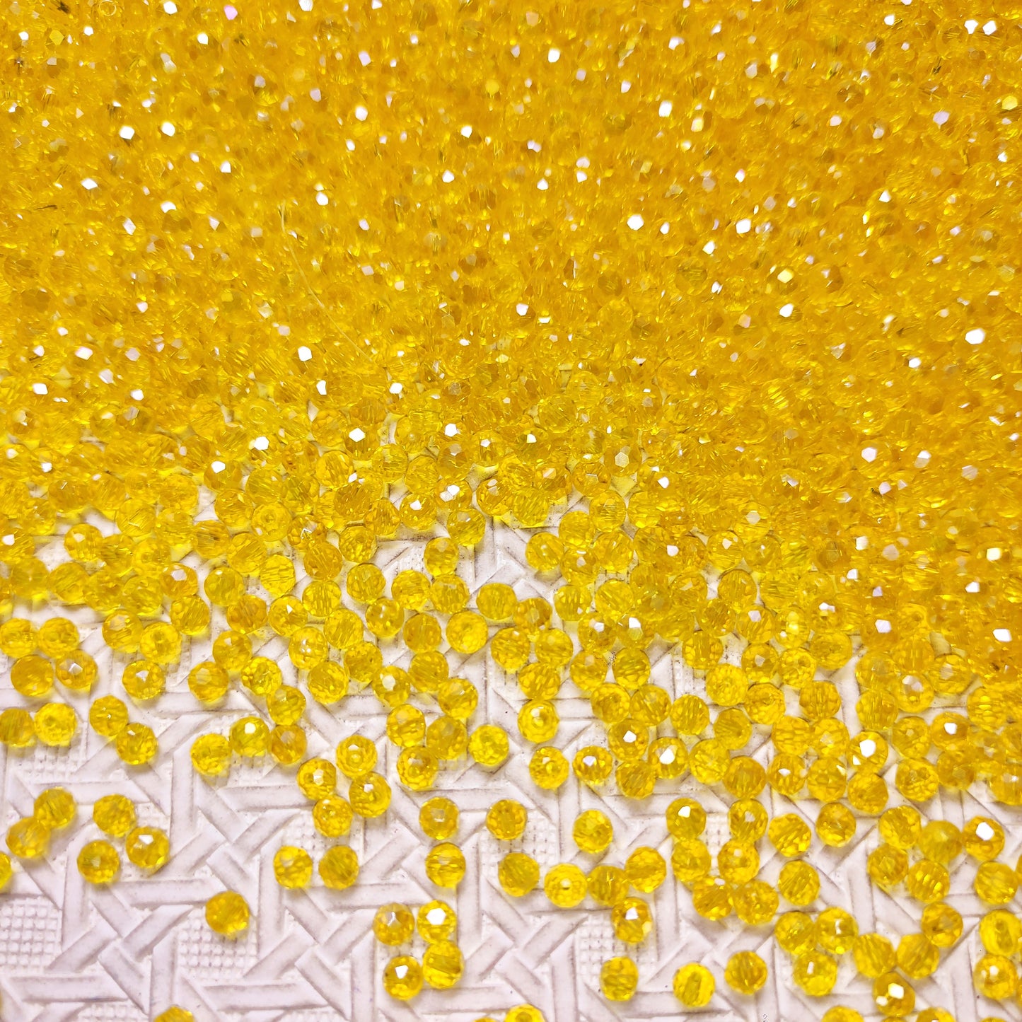 [296] Crystal Yellow Ball 4mm