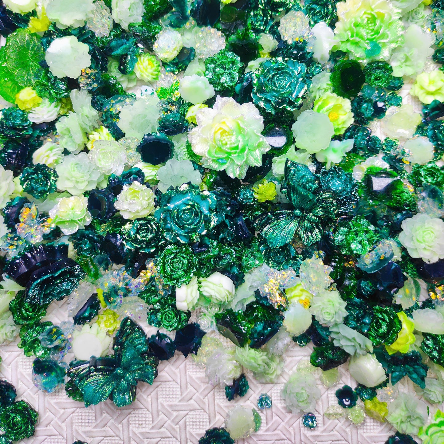 [023] Emerald Green Floral Mix
