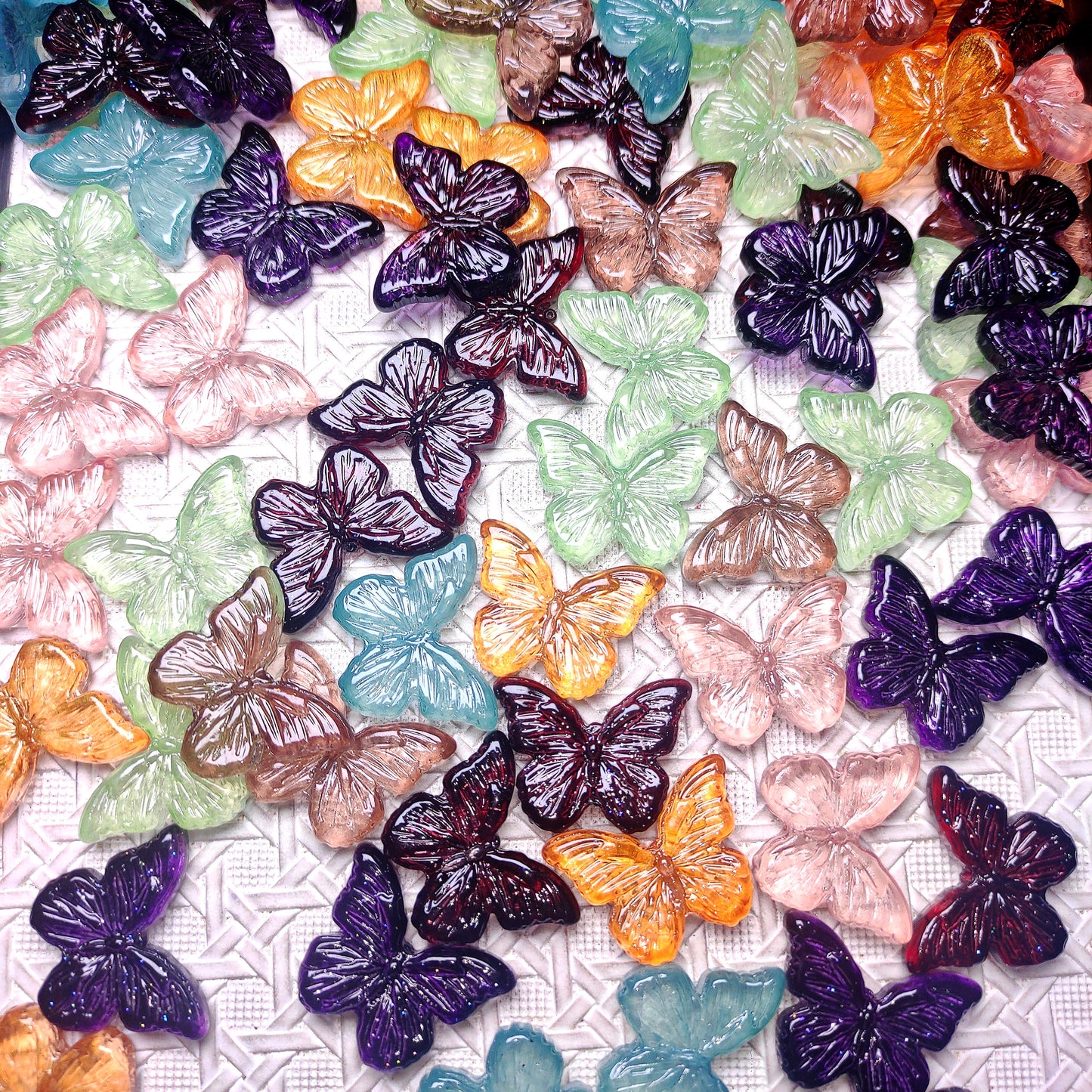 [329] Glass Butterfle Mix New color 30mm