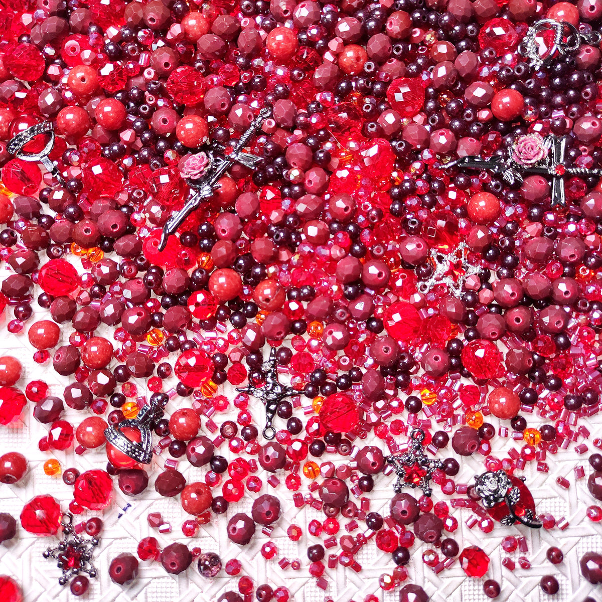 [338] Glass & Crystal Crimson Night Mix