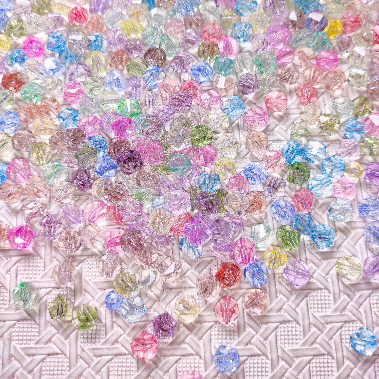 [340] Crystal Twisted Beads Mix