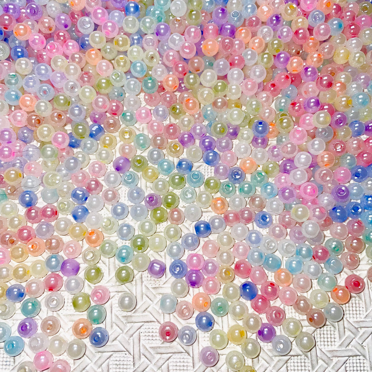 [328] 6mm Mix galss beads